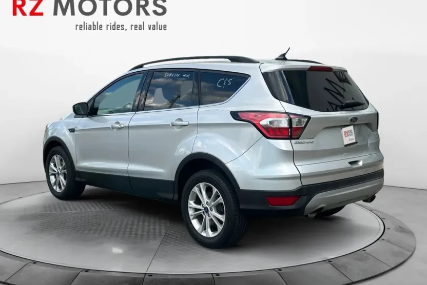 2018 Ford Escape SEL Sport photo 1