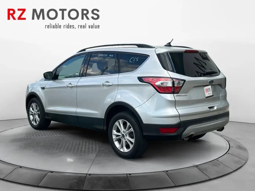 2018 Ford Escape SEL Sport photo 1