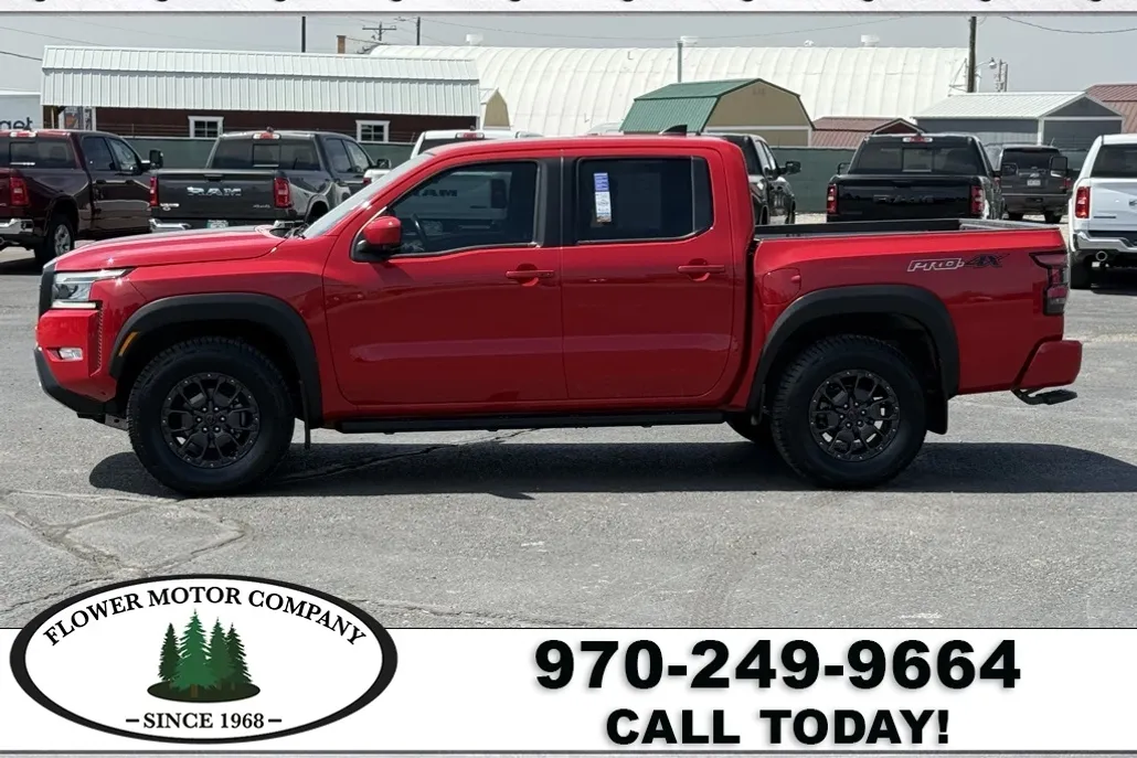 2023 Nissan Frontier PRO-4X photo 1