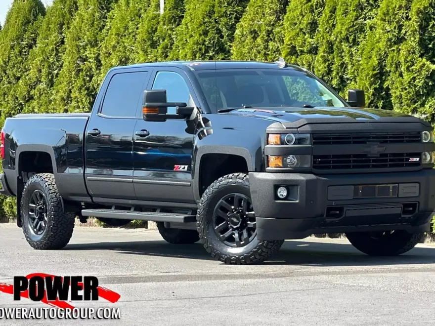 2016 Chevrolet Silverado 2500HD LT photo 1