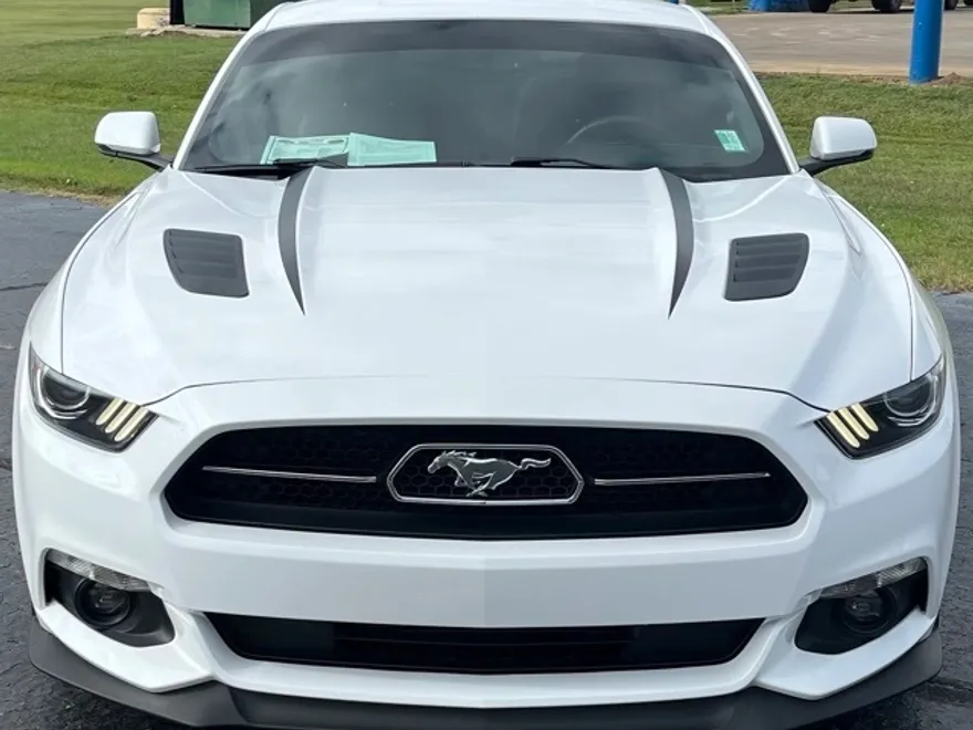 2015 Ford Mustang GT Premium photo 1
