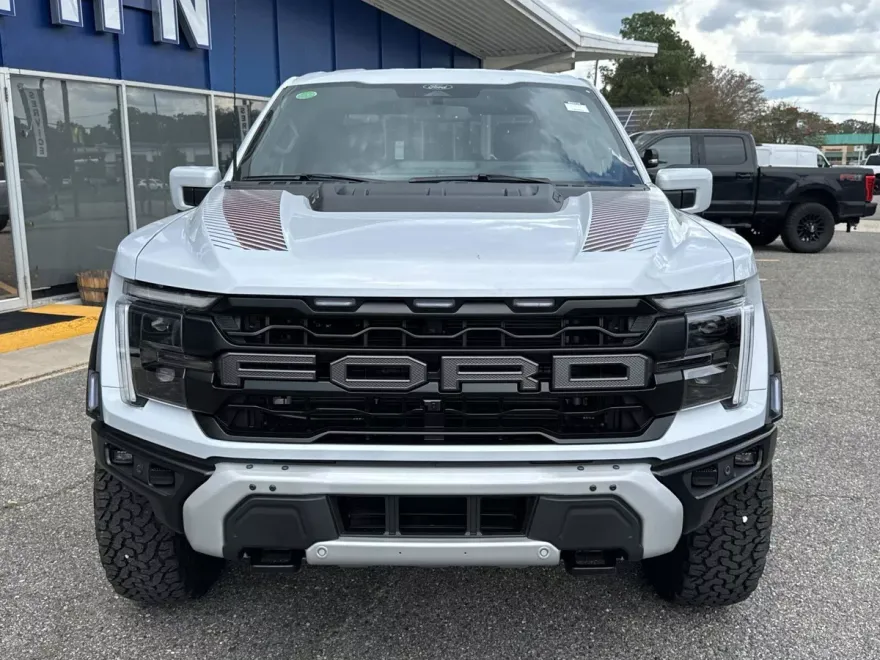 2025 Ford F-150 Raptor photo 1