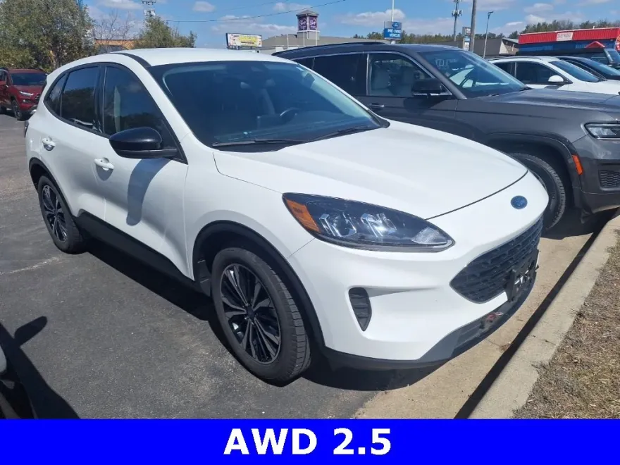 2021 Ford Escape SE Hybrid photo 1