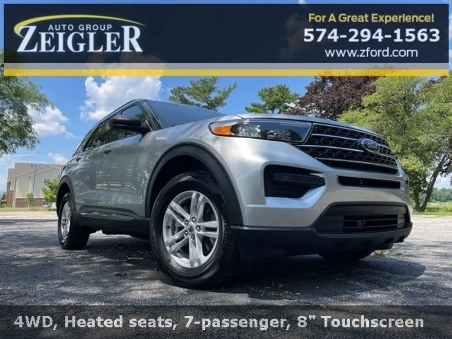 2023 Ford Explorer XLT photo 1