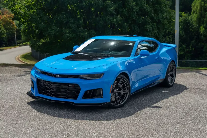 2023 Chevrolet Camaro ZL1 photo 1