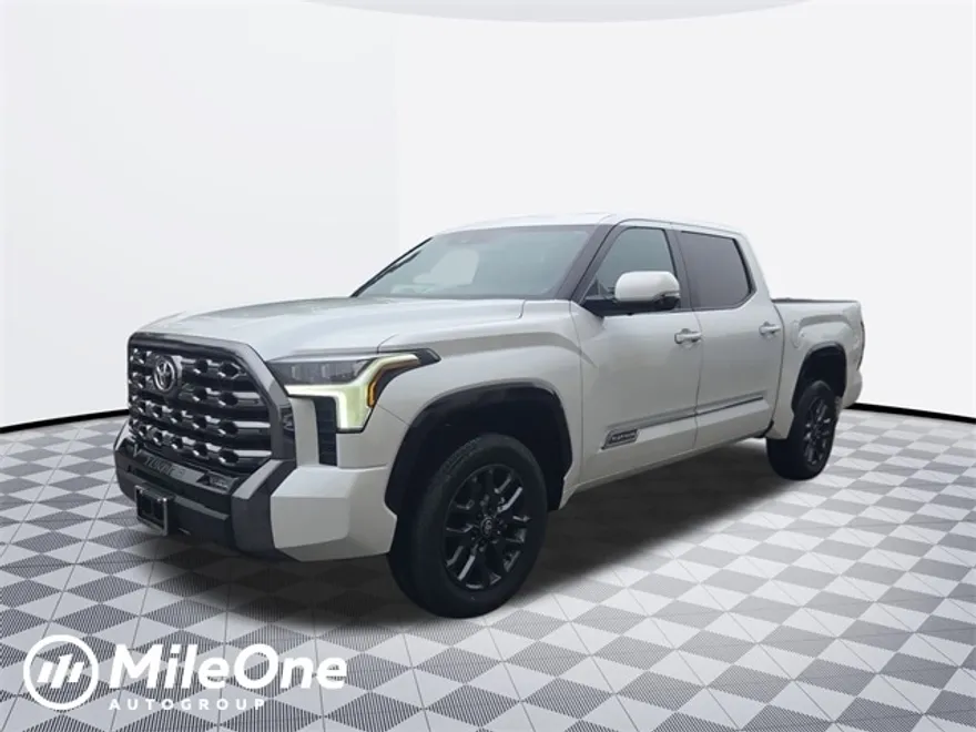 2025 Toyota Tundra Platinum photo 1