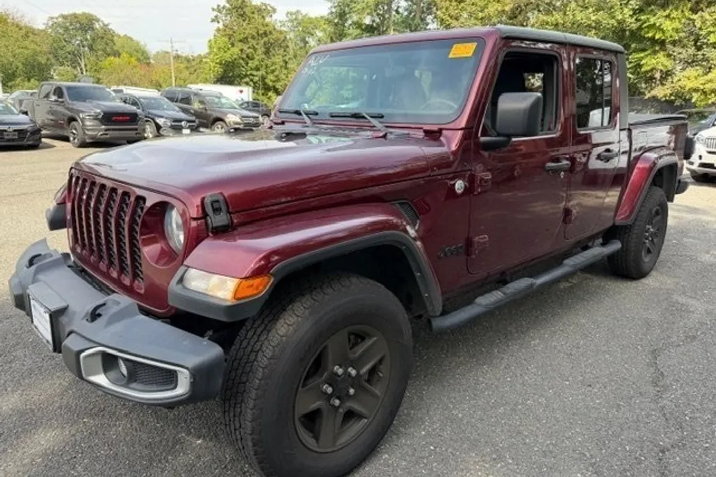2021 Jeep Gladiator Sport photo 1