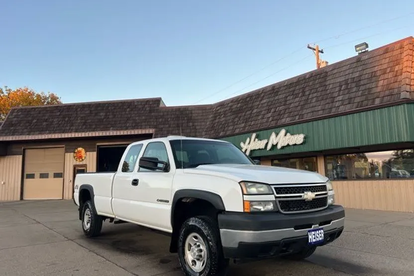 2006 Chevrolet Silverado 2500HD Work Truck photo 1
