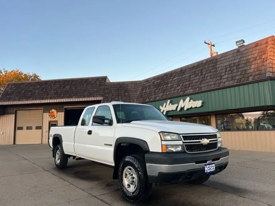 2006 Chevrolet Silverado 2500HD Work Truck photo 1