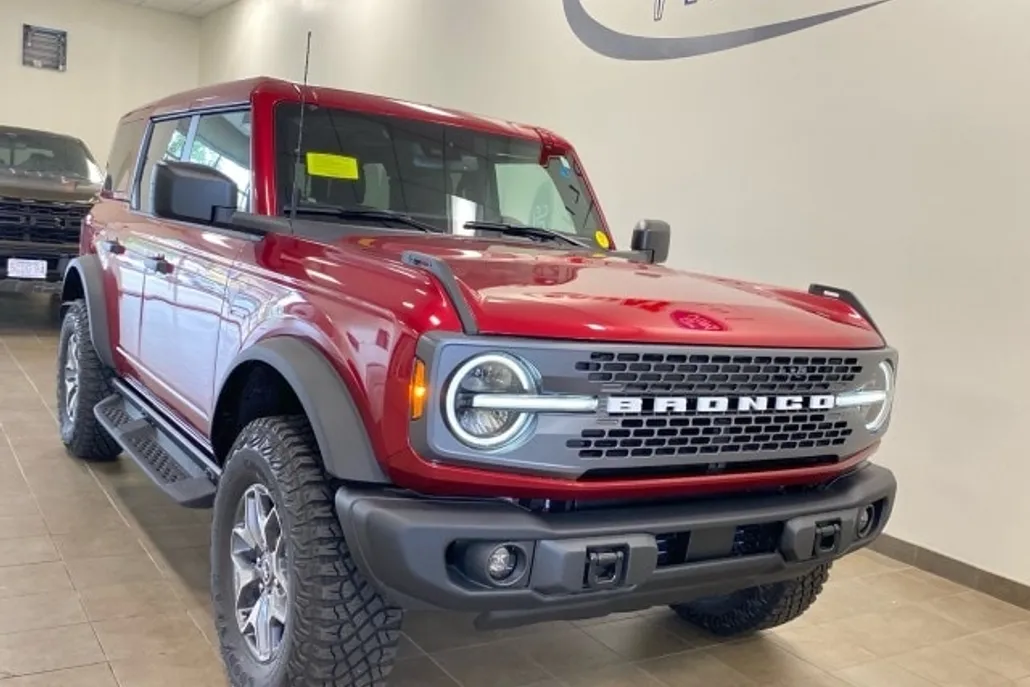 2025 Ford Bronco Badlands photo 1