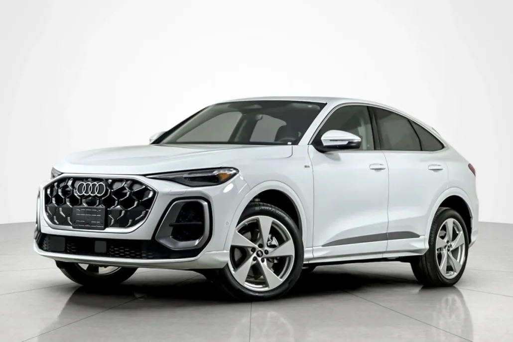 2025 Audi Q5 Sportback Premium Plus TFSI photo 1