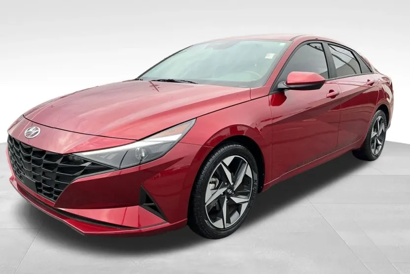 2023 Hyundai Elantra SEL photo 1