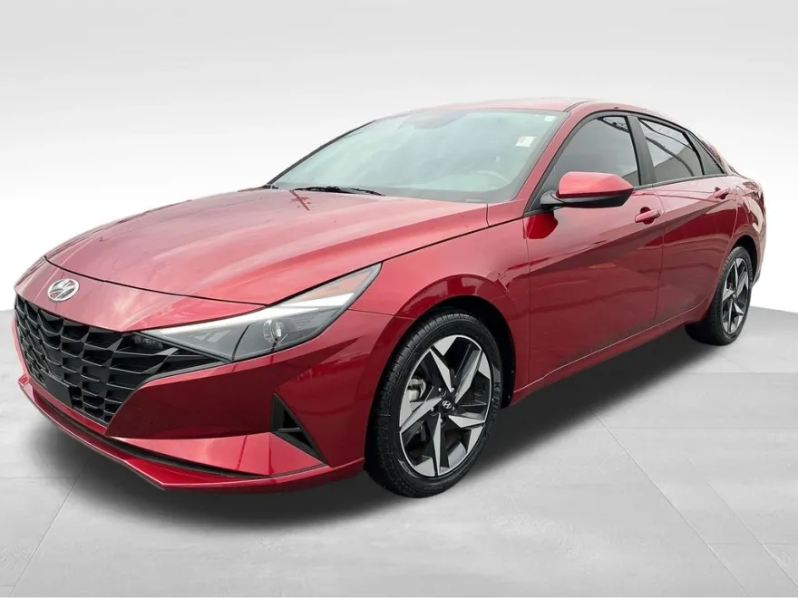 2023 Hyundai Elantra SEL photo 1