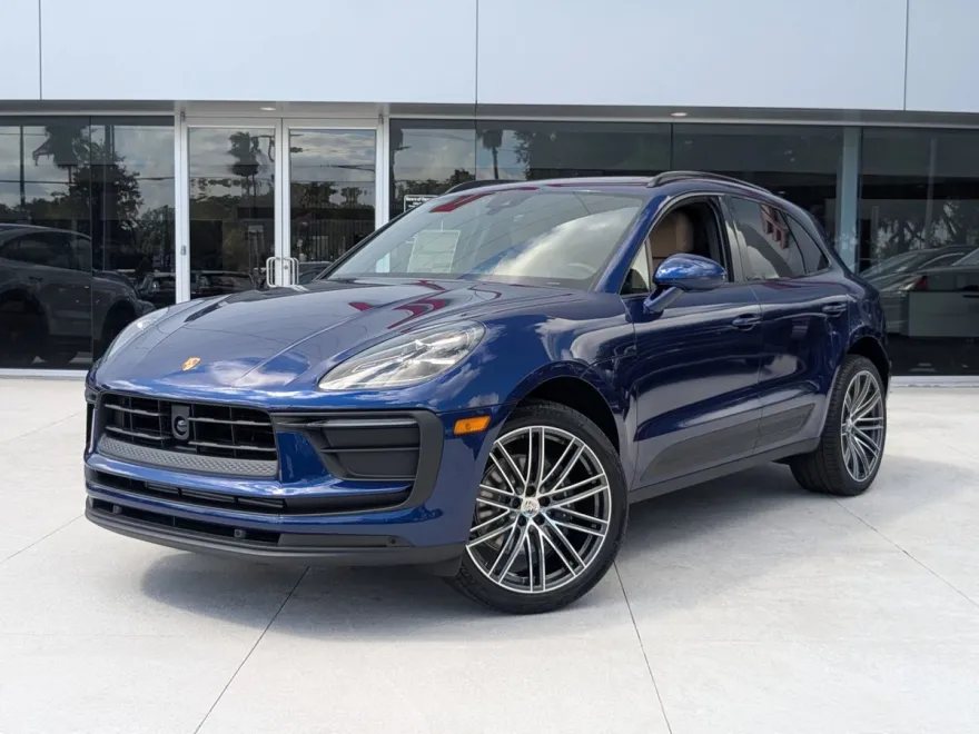 2026 Porsche Macan T photo 1