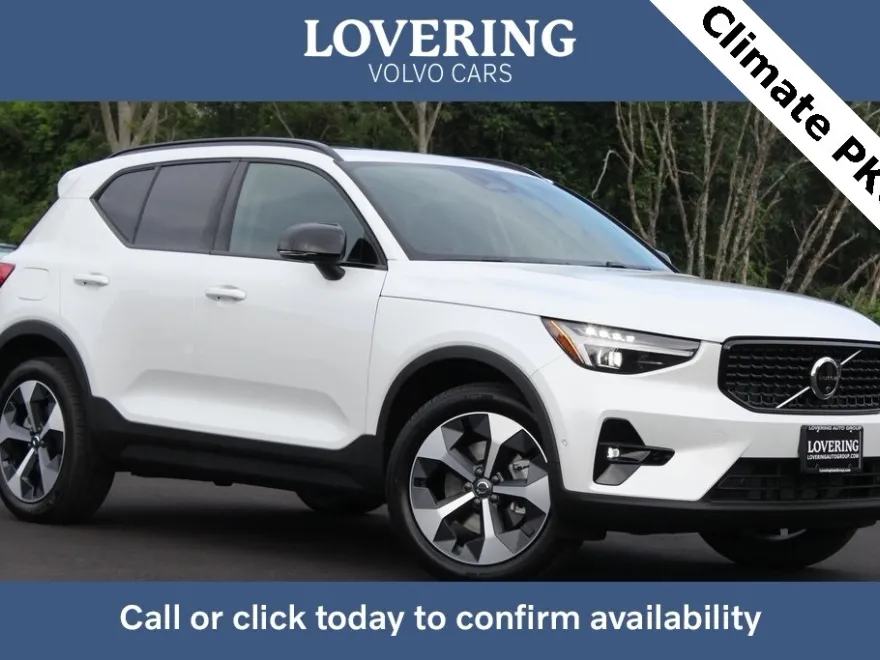 2026 Volvo XC40 Plus photo 1