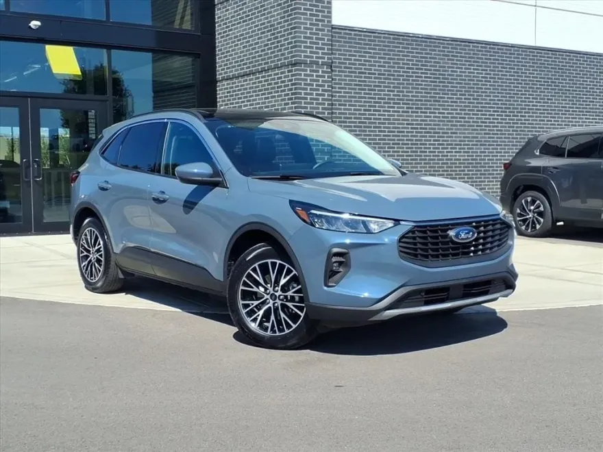 2023 Ford Escape photo 1