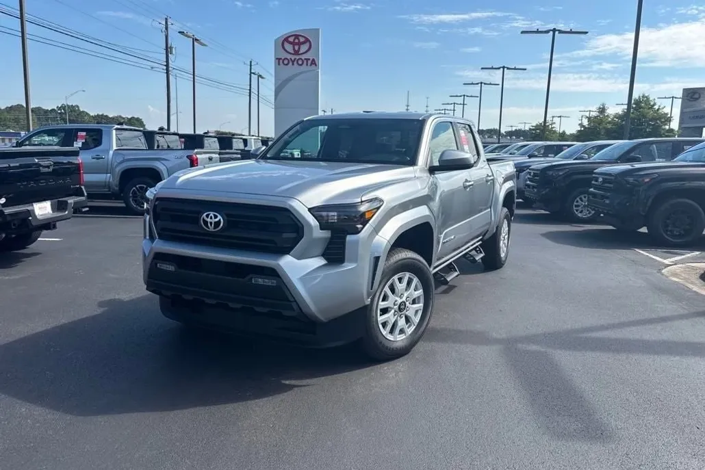 2025 Toyota Tacoma SR5 photo 1