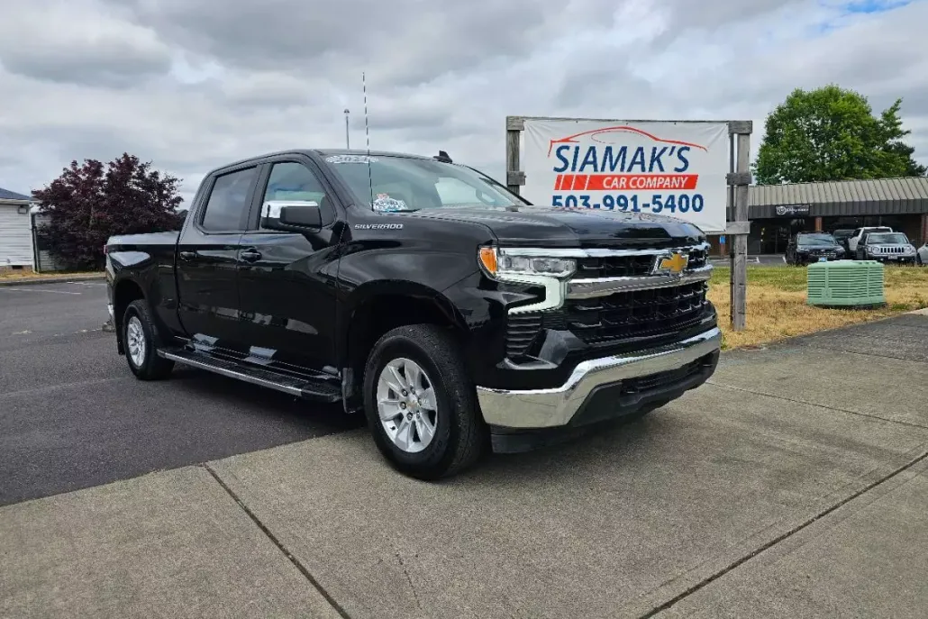 2024 Chevrolet Silverado 1500 LT photo 1