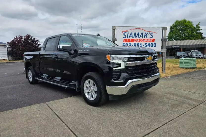 2024 Chevrolet Silverado 1500 LT photo 1
