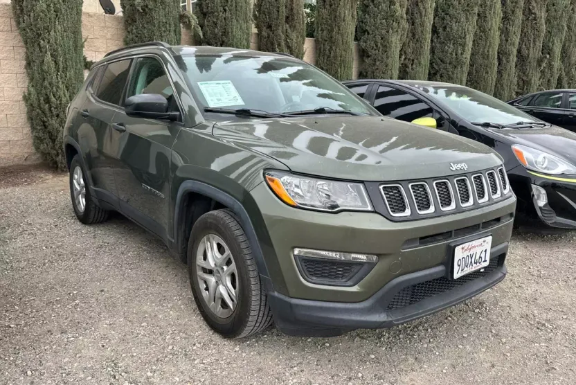 2020 Jeep Compass Sport photo 1