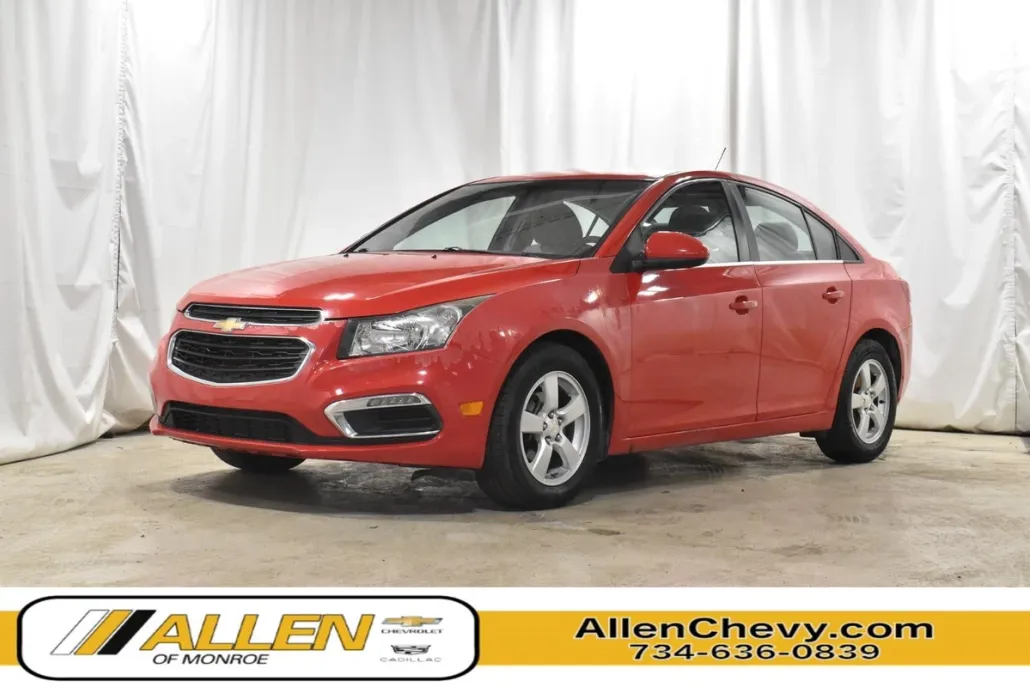 2015 Chevrolet Cruze LT photo 1