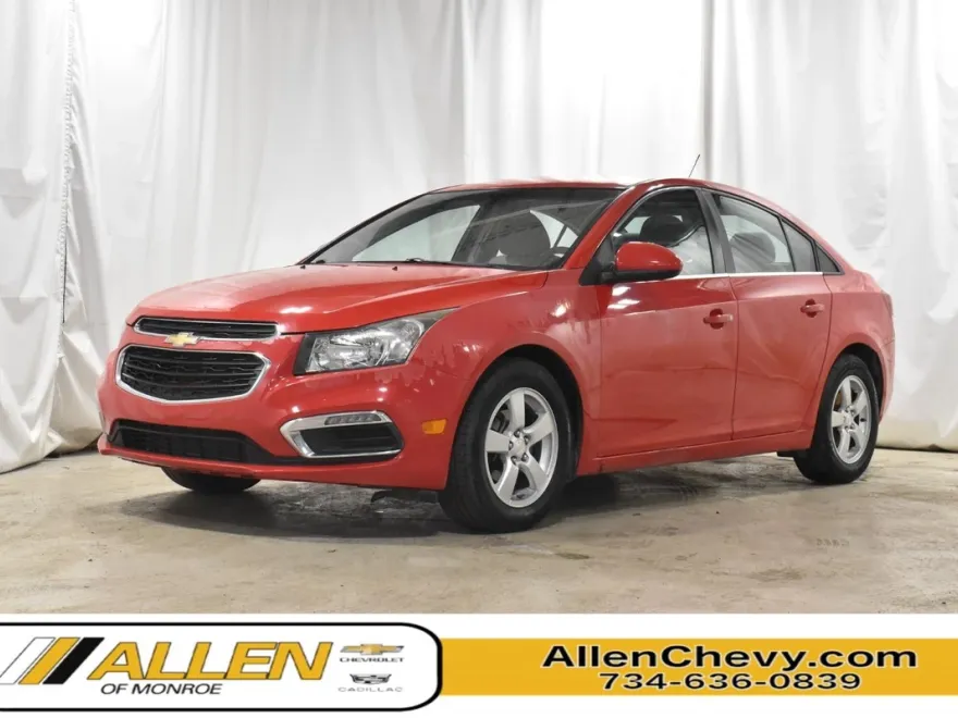 2015 Chevrolet Cruze LT photo 1