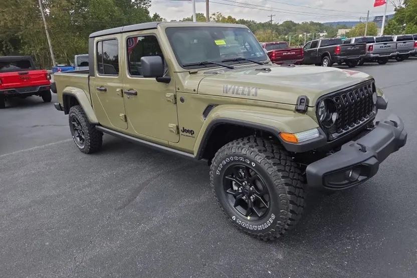 2025 Jeep Gladiator Willys photo 1