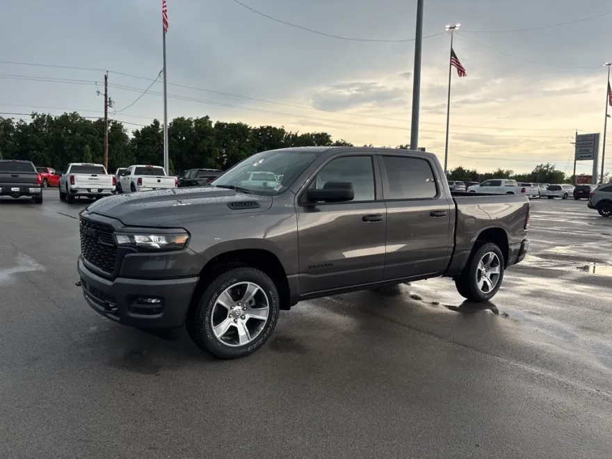 2025 Ram 1500 Tradesman photo 1