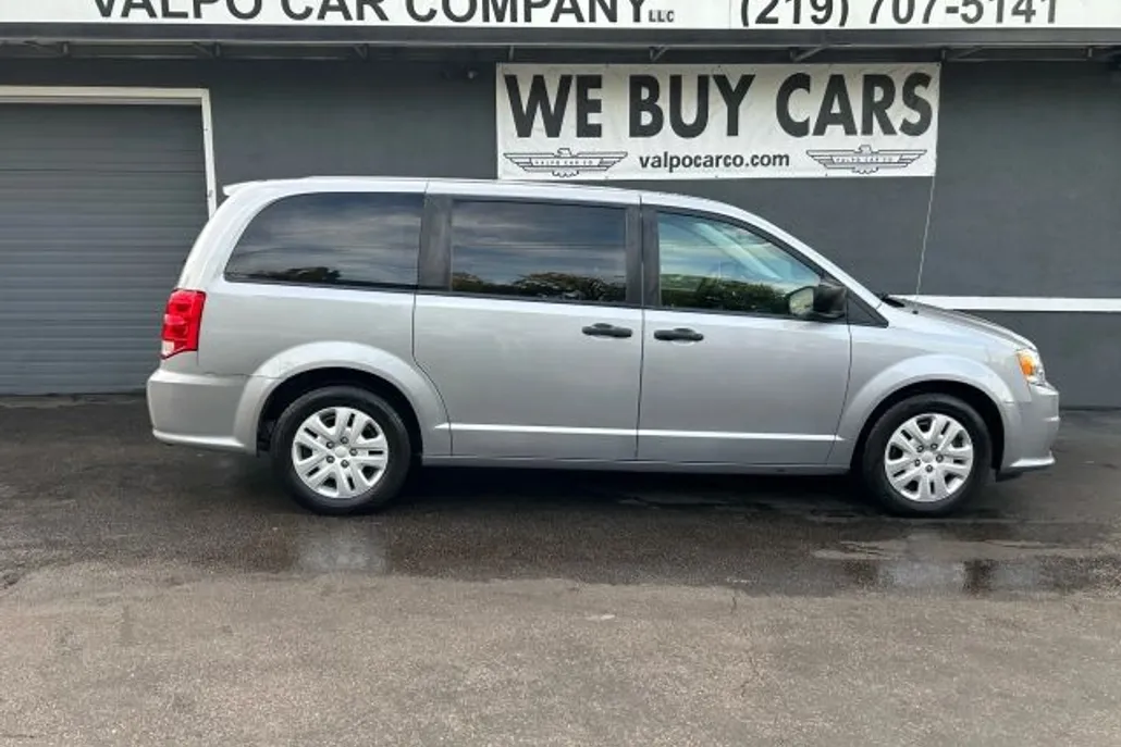 2019 Dodge Grand Caravan SE photo 1