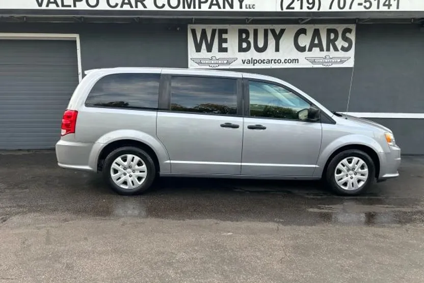 2019 Dodge Grand Caravan SE photo 1
