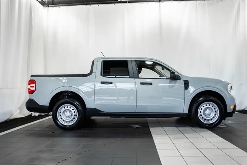 2024 Ford Maverick XL photo 1