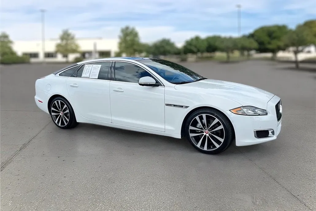 2019 Jaguar XJ XJL Portfolio photo 1