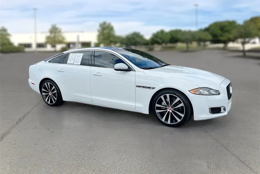 2019 Jaguar XJ XJL Portfolio photo 1