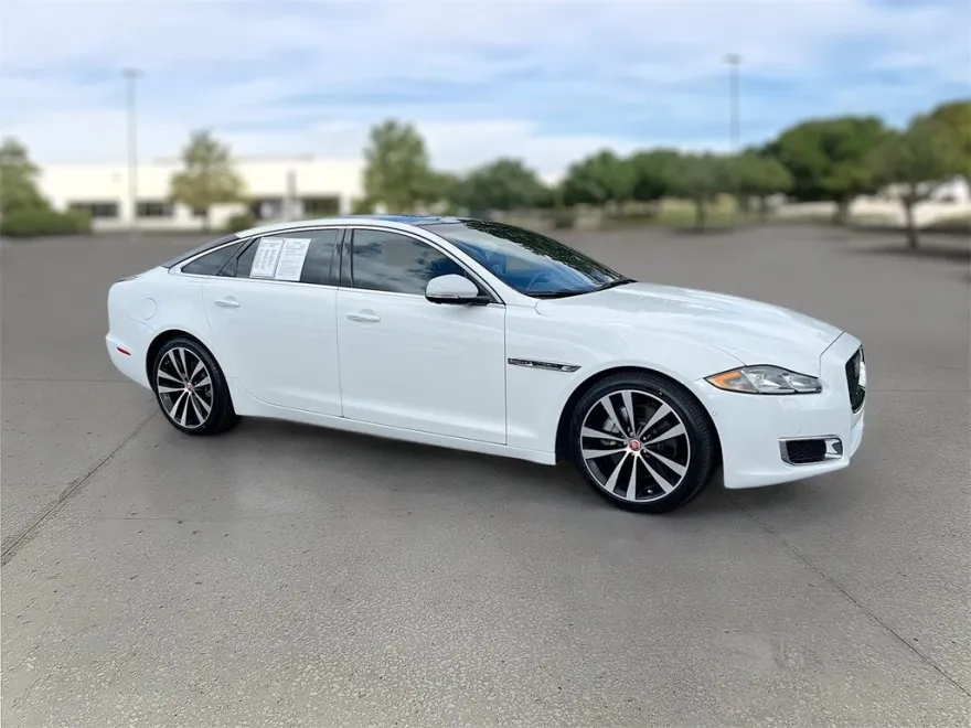 2019 Jaguar XJ XJL Portfolio photo 1