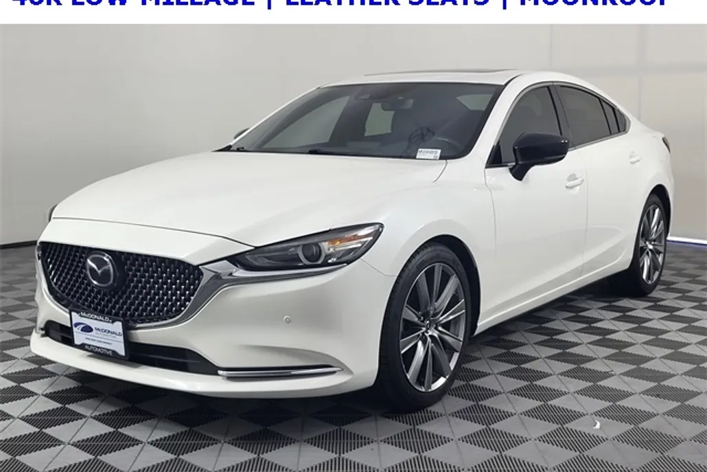 2018 Mazda Mazda6 Signature photo 1