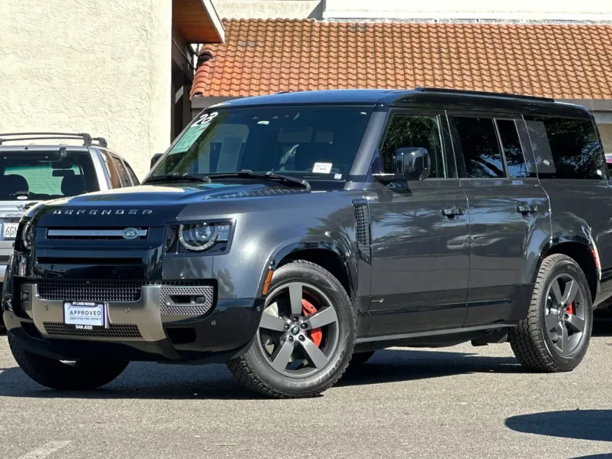 2023 Land Rover Defender 130 X photo 1