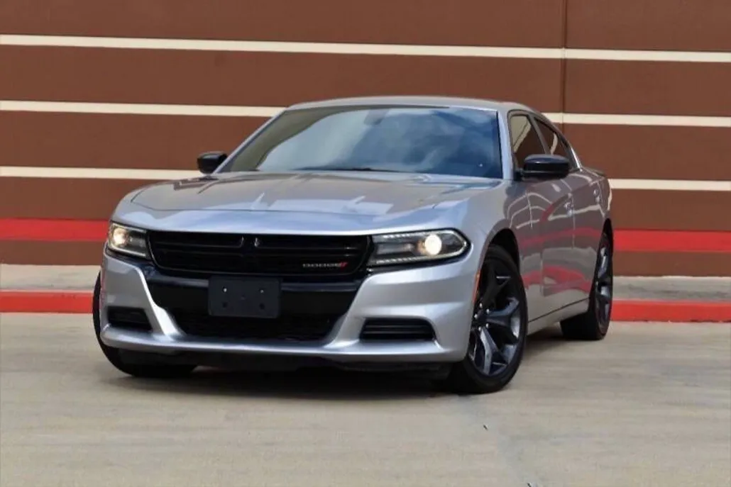 2020 Dodge Charger SXT photo 1