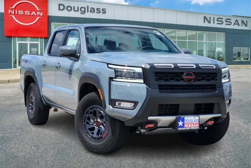 2025 Nissan Frontier PRO-4X photo 1
