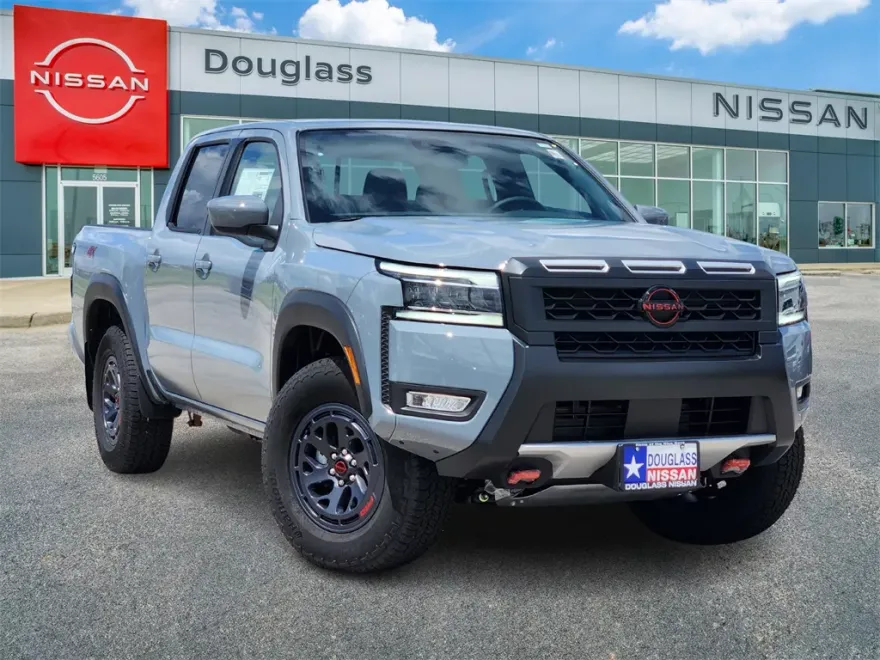 2025 Nissan Frontier PRO-4X photo 1