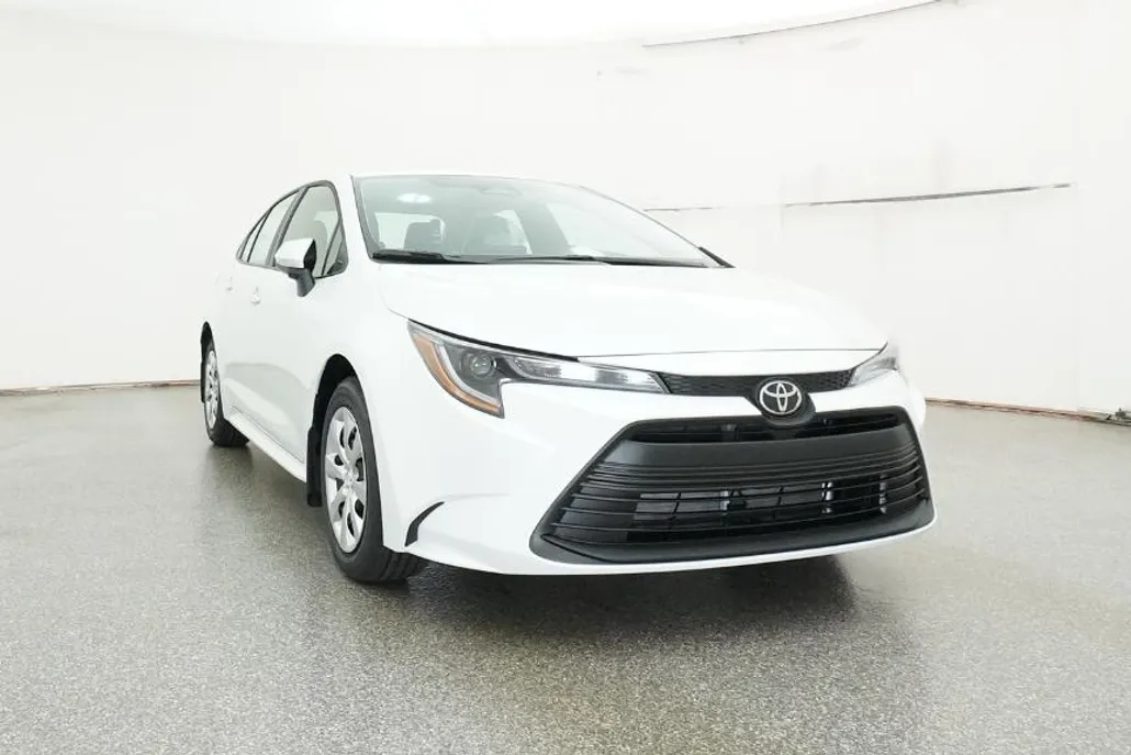 2026 Toyota Corolla LE photo 1