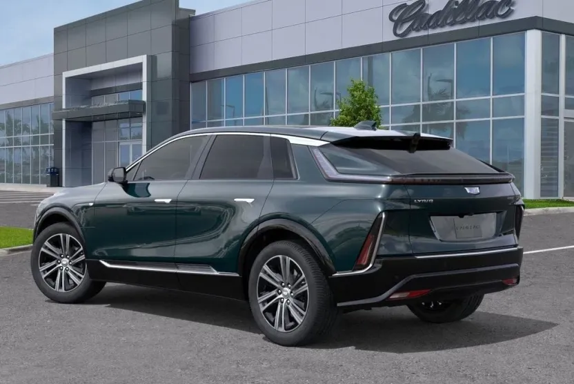 2025 Cadillac Lyriq Luxury photo 1