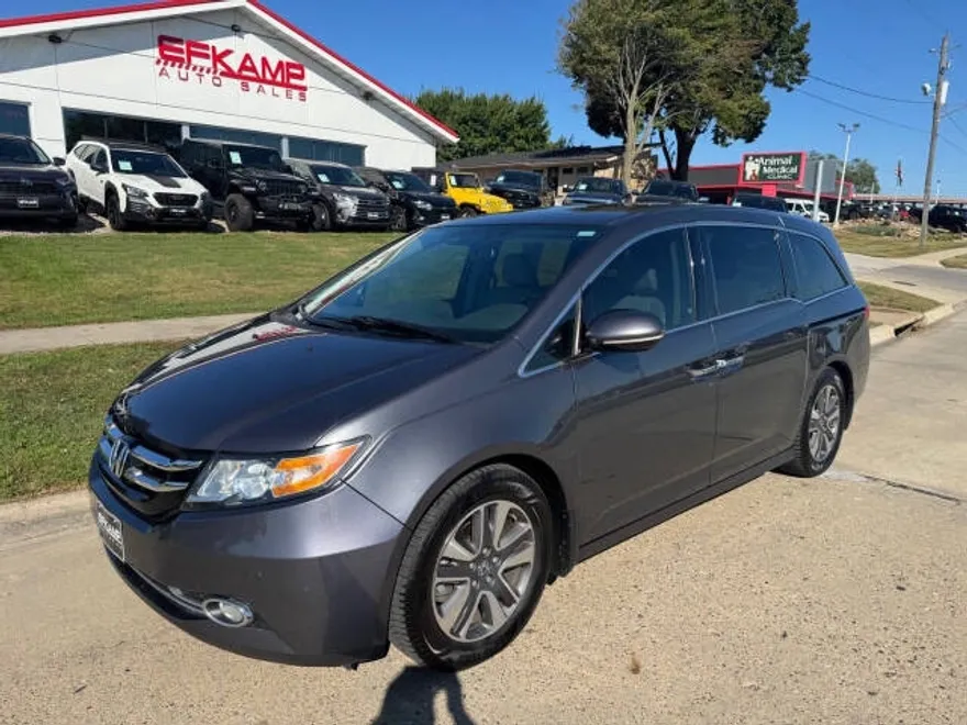 2016 Honda Odyssey Touring Elite photo 1
