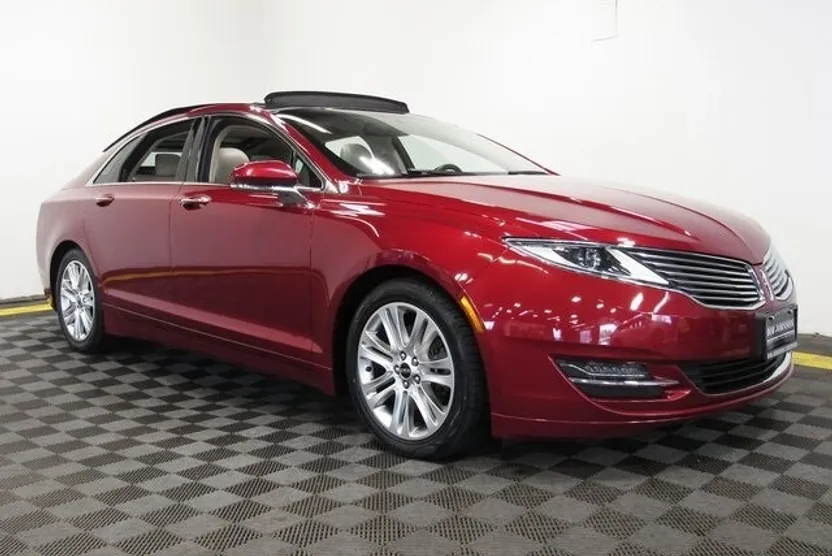 2016 Lincoln MKZ Base photo 1