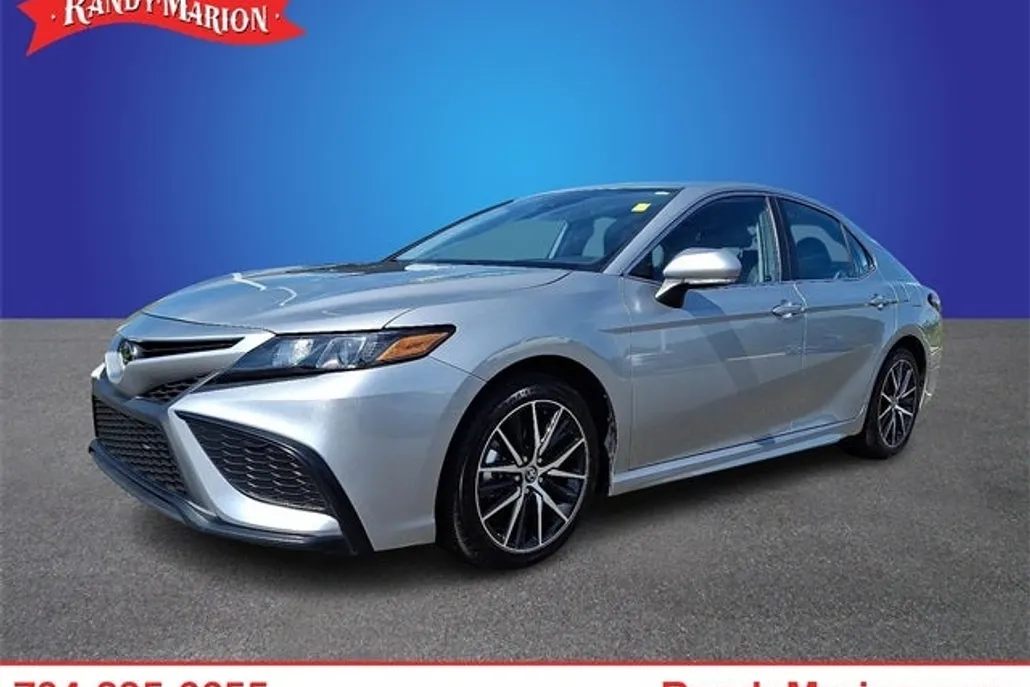 2024 Toyota Camry SE photo 1