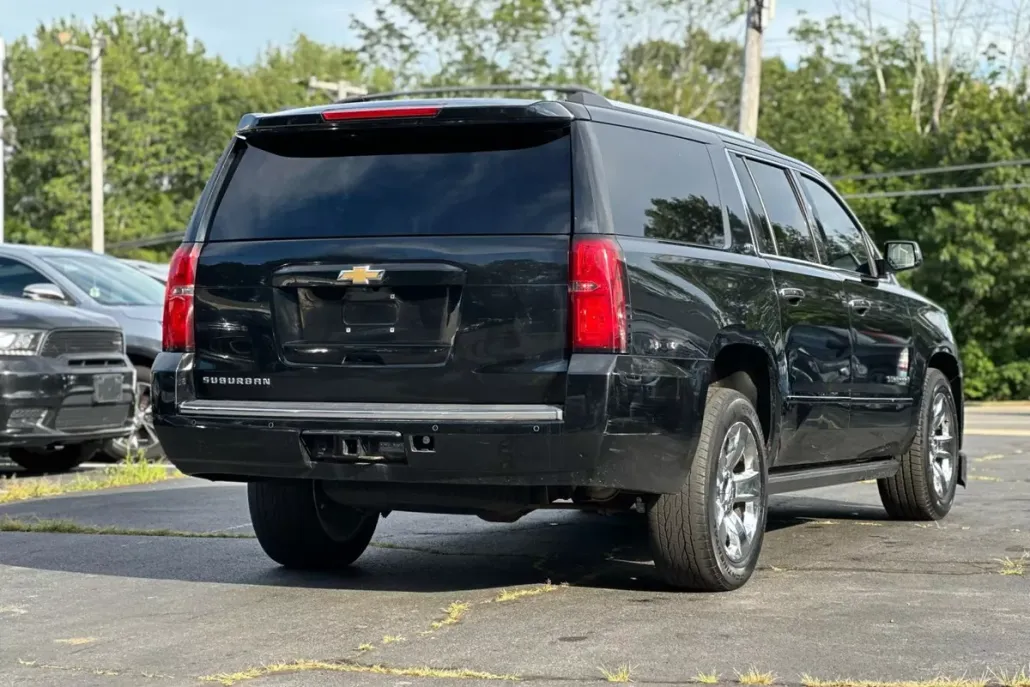 2015 Chevrolet Suburban LTZ photo 1