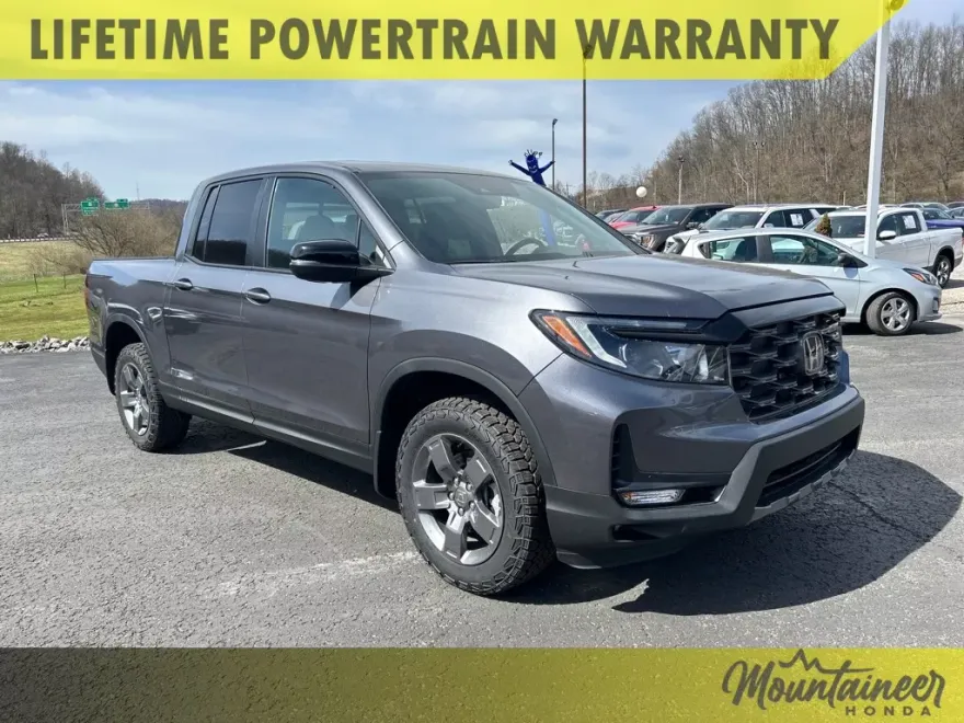2025 Honda Ridgeline TrailSport photo 1
