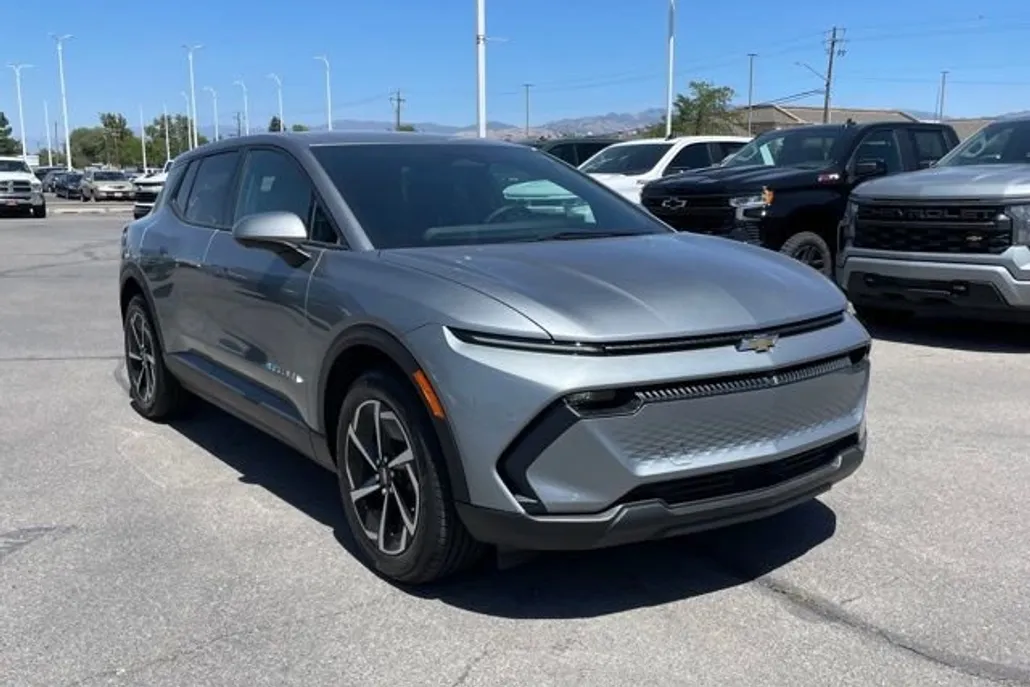 2025 Chevrolet Equinox EV 1LT photo 1