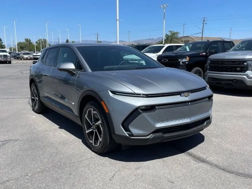 2025 Chevrolet Equinox EV 1LT photo 1