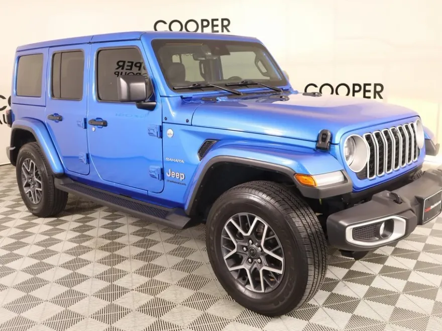 2024 Jeep Wrangler Sahara photo 1