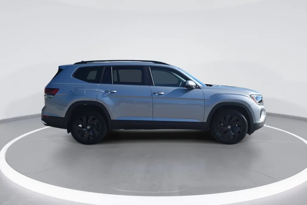 2026 Volkswagen Atlas SE Technology photo 1